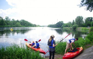 Kanał Żerański - widok na kajaki w Warszawie - kajak w stolicy