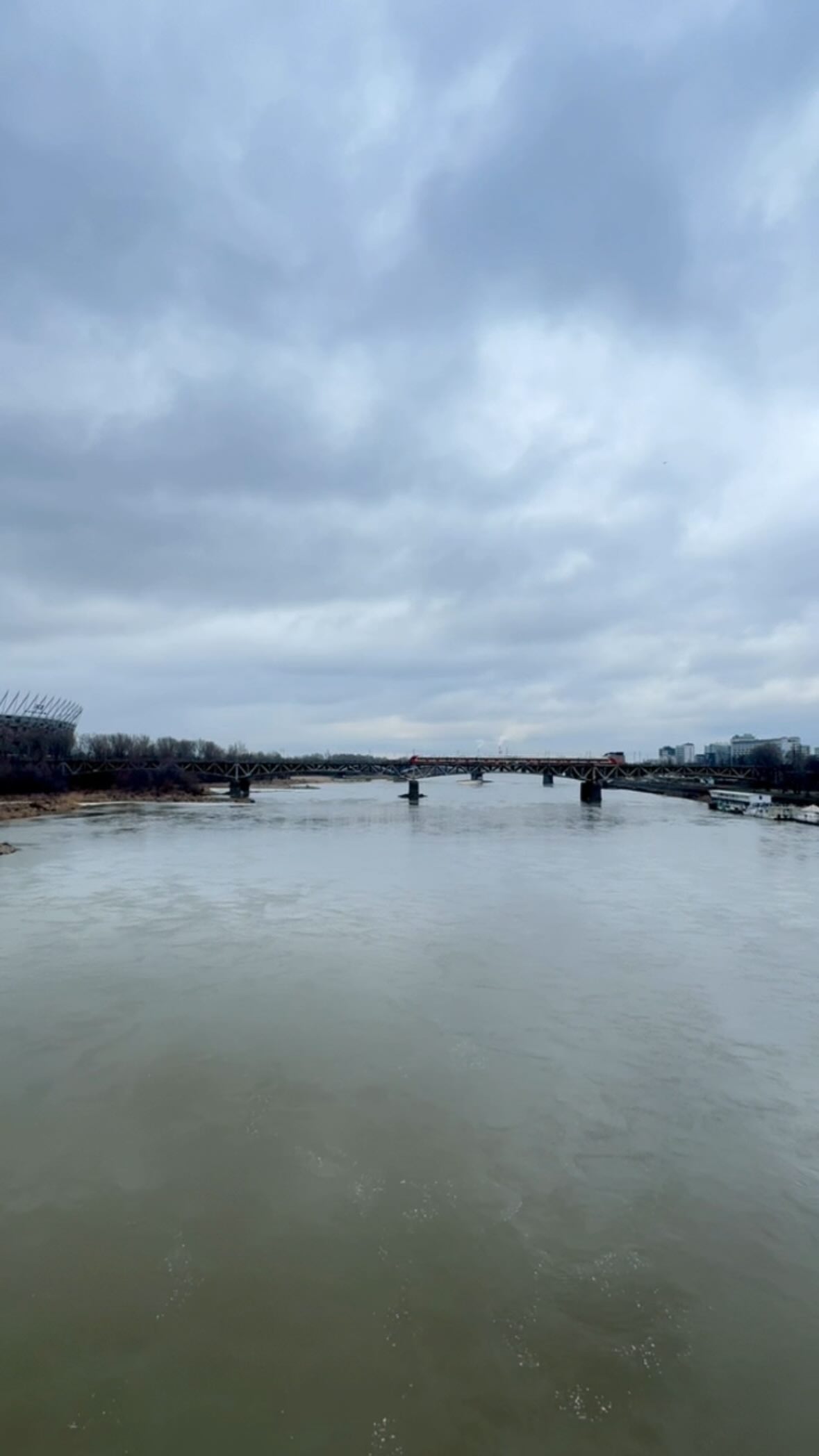 Jeszcze chwila, jeszcze troszeczkę, już prawie! 
🥰🥰🛶🌊🌤️🌷  @rosaventi 
@dzielnica_wisla_